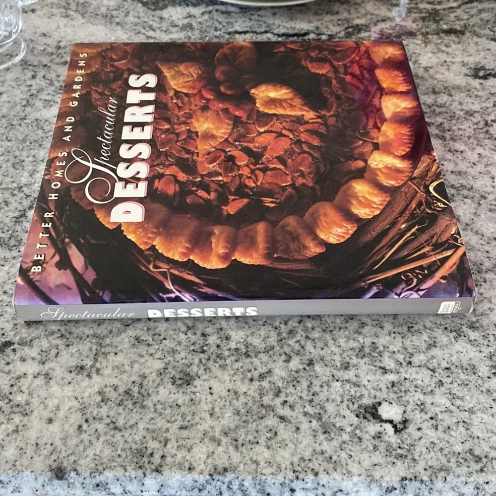 Vintage 1992 Better Homes And Gardens Spectacular Desserts Cookbook!